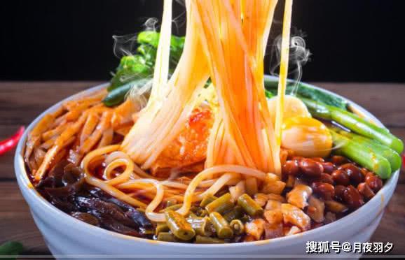 让你嘴巴 越来越臭 的4种零食,却是00后女孩的最爱,有你没