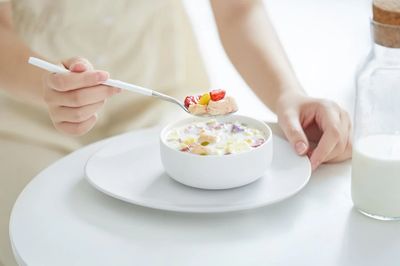 迷上螺蛳粉,爱上自热锅,95后喜欢这些美味的原因你可能猜不到